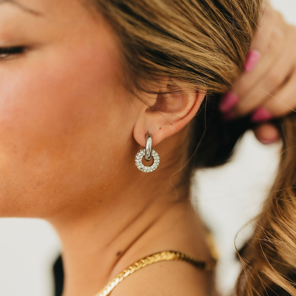 Ivy Interlock Hoop Earring - WATERPROOF - Image 3